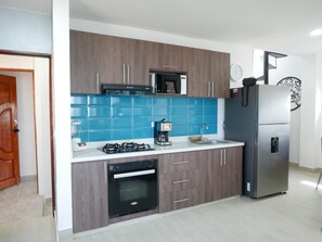 Appartamento Superior | Cucina privata | Frigorifero, pentole/stoviglie/utensili