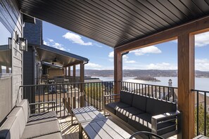 Property grounds - Two 7 bd homes w/ hot tubs, sauna, & fire pits (HOLLISTER)