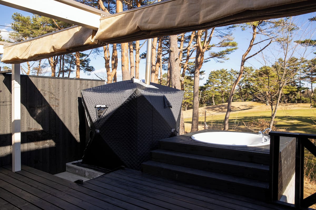 Villa, niet-roken, sauna (Tent) | 1 slaapkamer, luxe beddengoed, donzen dekbedden, een gratis minibar