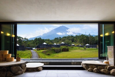 Luxury hotels in Hakone — Hakone