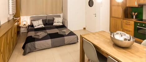 1 camera, ferro/asse da stiro, Wi-Fi gratuito, lenzuola