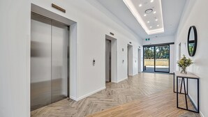 Unclassified image, 4 of 15, button - Central Park Residence (Auckland)