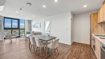 Apartment, 2 Bedrooms, Terrace, Mountain View | Living area