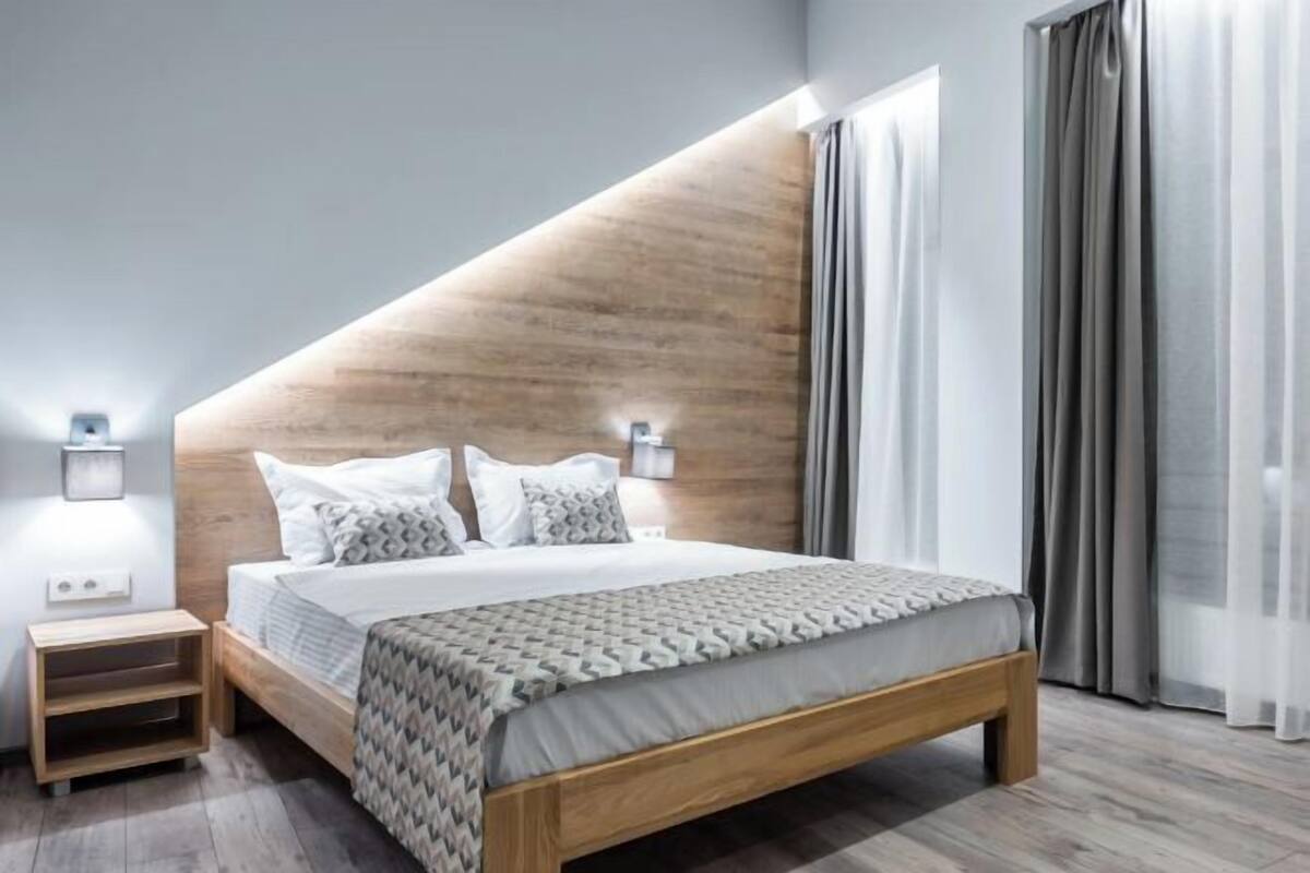 1 bedroom, premium bedding, in-room safe, blackout drapes