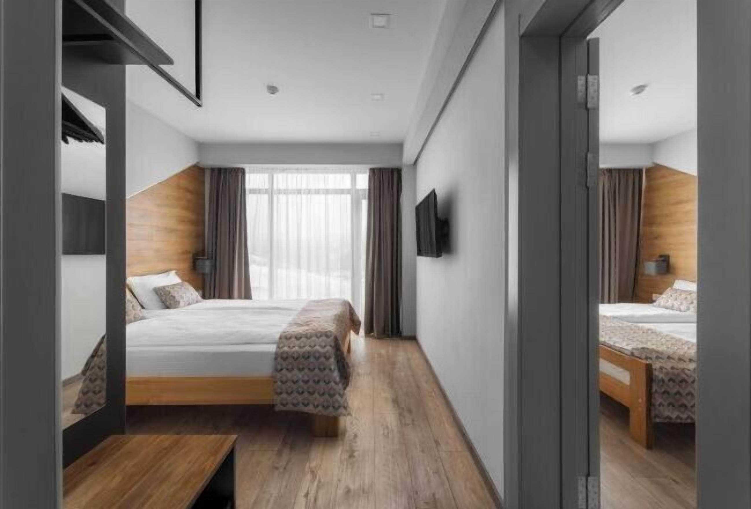 Premium bedding, in-room safe, blackout curtains, iron/ironing board