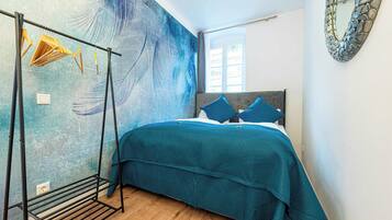 1 Schlafzimmer, Schreibtisch, BĂŒgeleisen/BĂŒgelbrett, WLAN