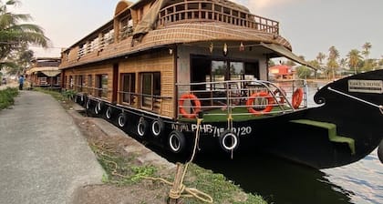 Dream houseboat Alappuzha Kerala