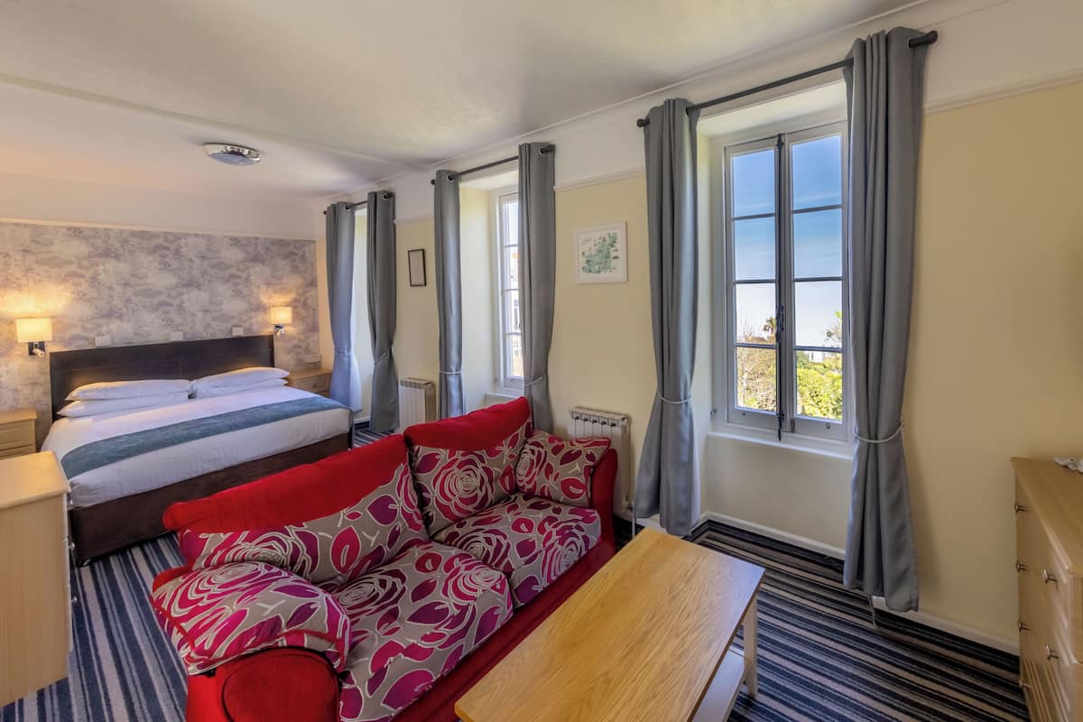 Executive Double or Twin Room | Roupas de cama antialérgicas, escrivaninha