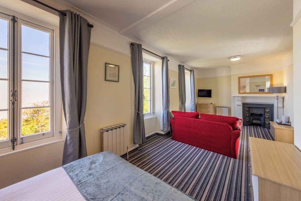 Executive Double or Twin Room | Desk, laptop workspace, WiFi (free), individually decorated