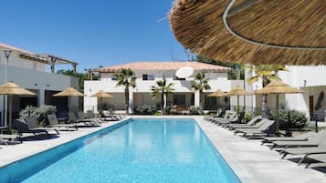Outdoor pool, a heated pool
