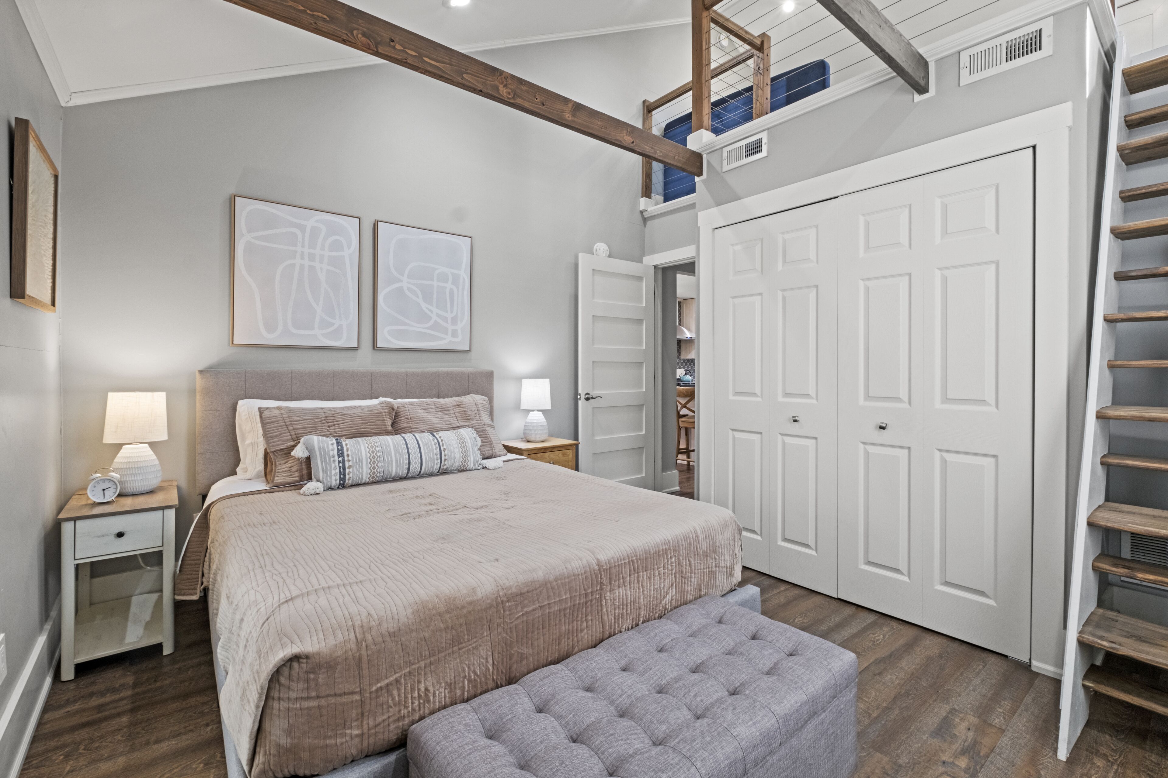 2 bedrooms, desk, iron/ironing board, free WiFi