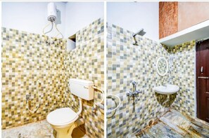 Habitación estándar doble, varias camas, vistas a la ciudad | Baño | Ducha y cabezal de ducha tipo lluvia