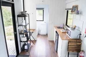 Fridge, microwave, stovetop, electric kettle