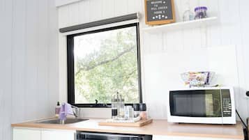 Fridge, microwave, stovetop, toaster