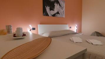 1 camera, Wi-Fi gratuito, lenzuola