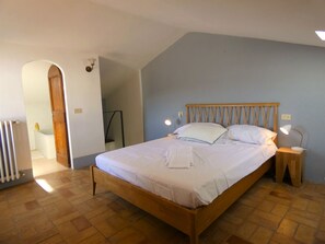 2 bedrooms, free WiFi, bed sheets - Scappo in Umbria, L'affaccio sul vicolo (Amelia)