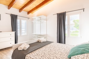 Penthouse Superior - 1 queensize-säng med bäddsoffa - kök - viss havsutsikt | Unika möbler, gratis wi-fi och sängkläder