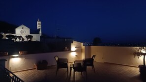 Outdoor dining - SCAPPO IN UMBRIA, la casa di Eude (Assisi)