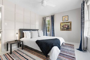 5 Schlafzimmer, Schreibtisch, Bügeleisen/Bügelbrett, kostenloses WLAN