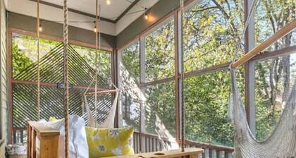 The Glen Iris Getaway