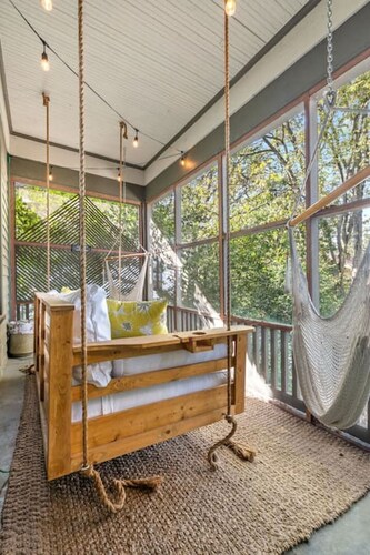 The Glen Iris Getaway