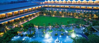 メイフェア・オアシス・リゾート＆コンベンション 