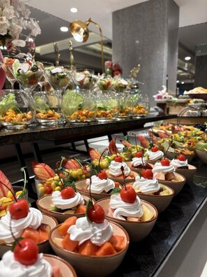 Free daily continental breakfast - Mayfair Oasis Resort & Convention (Jharsuguda)