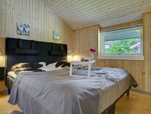 3 bedrooms, Internet