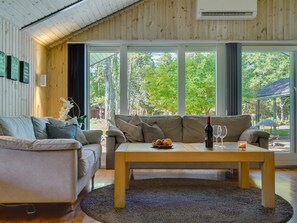 TV, peis og DVD-spiller