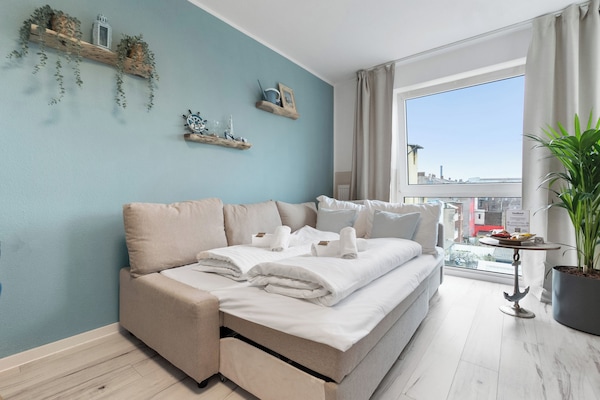 Smart-TV, musikkbibliotek, filmbibliotek og stereoanlegg