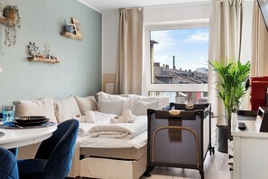 Smart TV, music library, video library, stereo - Superior 2-zimmer 36qm Kingsize Boxspring 55' TV Home-office 11min Hbf (Duisburg)