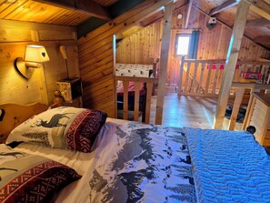 1 室のベッドルーム、旅行用ベビーベッド、WiFi、ベッドシーツ