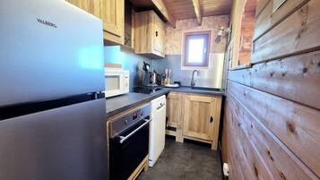 冰箱、微波炉、烤箱、洗碗机