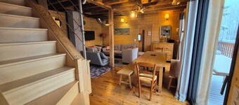 Chalet au Revard , au calme 12 pers.***