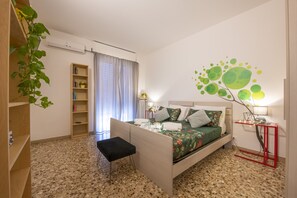 3 bedrooms, iron/ironing board, WiFi, bed sheets - Grande e romantico appartamento a Verona vicino Ospedale B.Trento (Verona)
