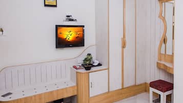 Executive Room | 1 bedroom, free WiFi, bed sheets