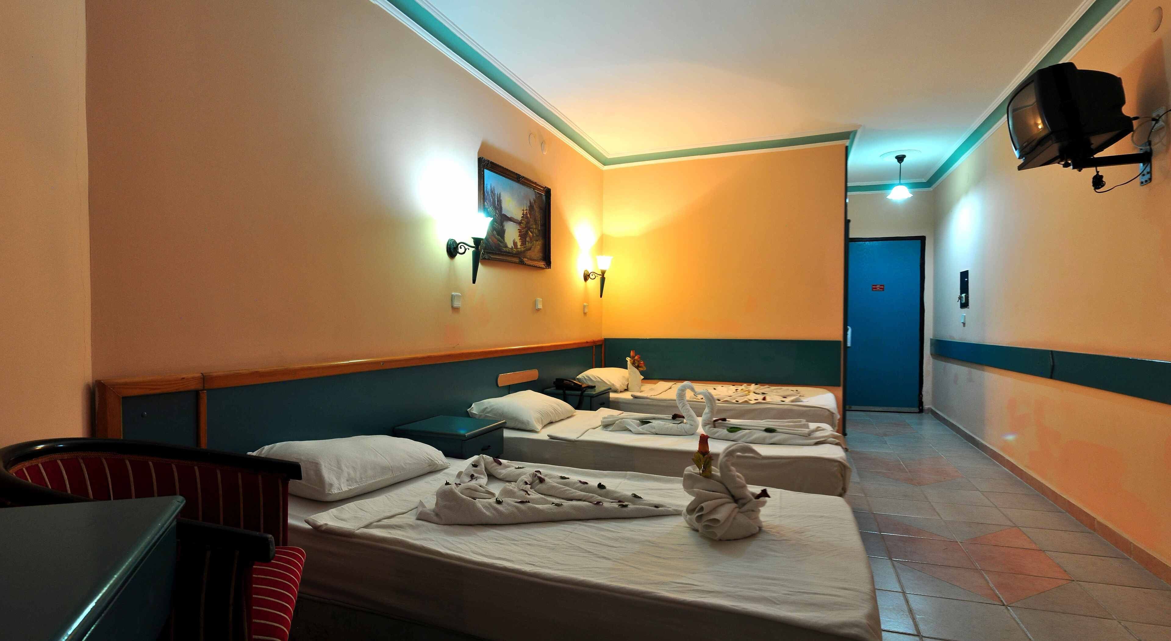 Phòng 3 phong cách cổ điển | Bàn 