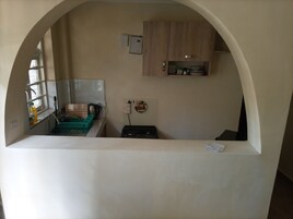 华丽公寓 | 私人厨房 | 冰箱、微波炉、厨具/餐具