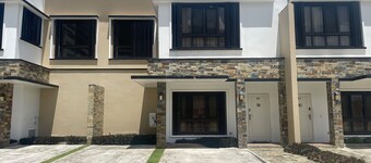 [STVR Unit Certificate Number : 2025-003] - RuRu Haus 
Spacious,Cozy Entire Haus