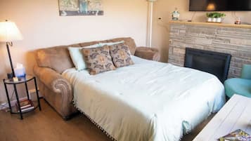 2 bedrooms, iron/ironing board, free WiFi, bed sheets