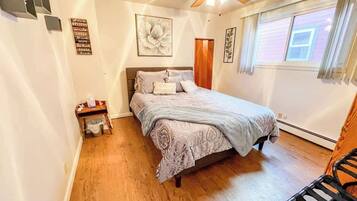 2 Schlafzimmer, Bügeleisen/Bügelbrett, kostenloses WLAN, Bettwäsche