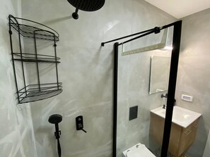 Bathroom - Remarkable 2-bed Apartment in Tel Aviv-yafo (Tel Aviv)