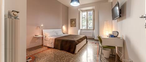 Deluxe-Zimmer | 1 Schlafzimmer, hochwertige Bettwaren, Schreibtisch