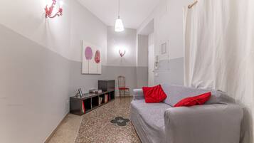 Una televisión de pantalla plana