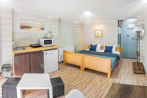 Studio | Iron/ironing board, free WiFi, bed sheets