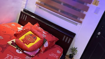 3 bedrooms, iron/ironing board, free WiFi