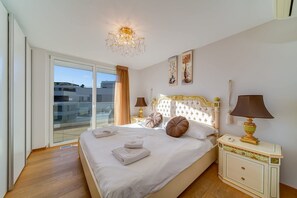 3 bedrooms, desk, iron/ironing board, travel cot