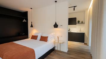 Camera Deluxe con letto matrimoniale o 2 letti singoli | Tende oscuranti, insonorizzazione, Wi-Fi gratuito