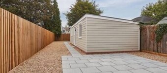 Elfleda Stay | Modern 5 bedroom house