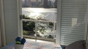 5 quartos, Wi-Fi, roupa de cama